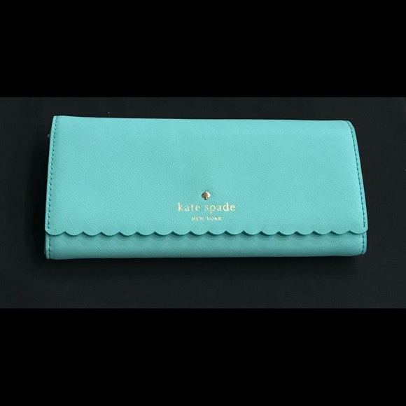kate spade Handbags - Kate Spade Wallet like new!